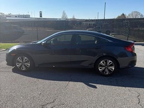 Used 2018 Honda Civic EX-L image 8