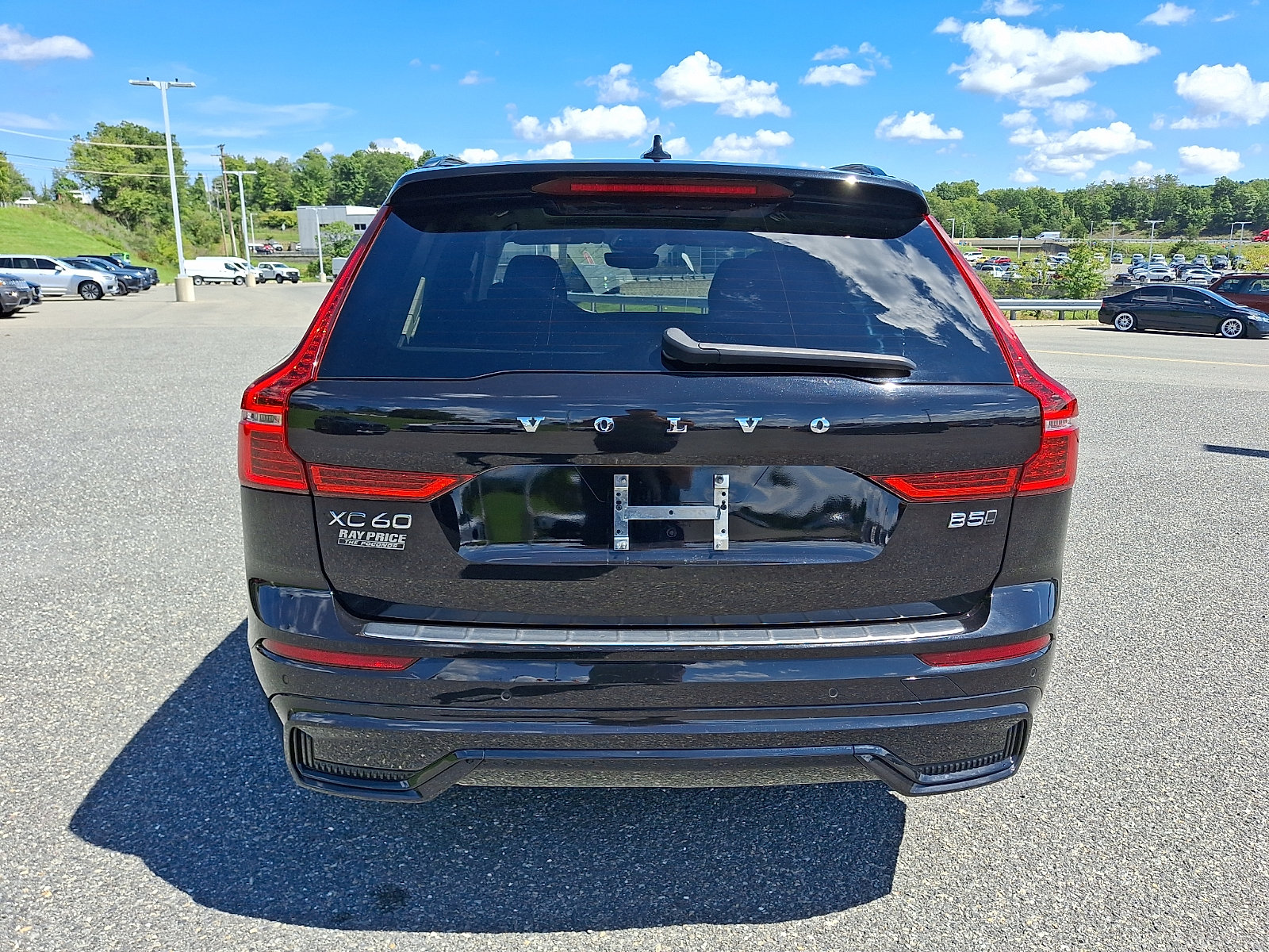 Certified 2024 Volvo XC60 B5 Plus w/ Protection Package Premier AWD/4WD image 6