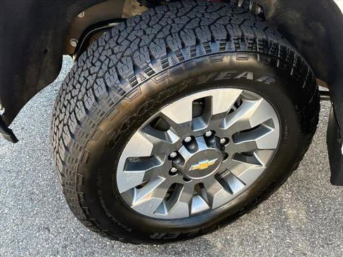 Certified 2024 Chevrolet Silverado 2500 Custom w/ Custom Value Package image 24