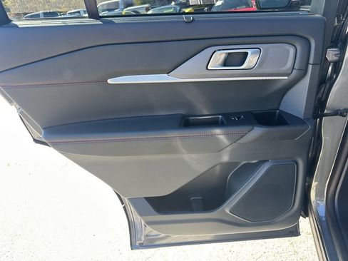 Used 2025 Ford Explorer ST-Line w/ Premium Package image 30