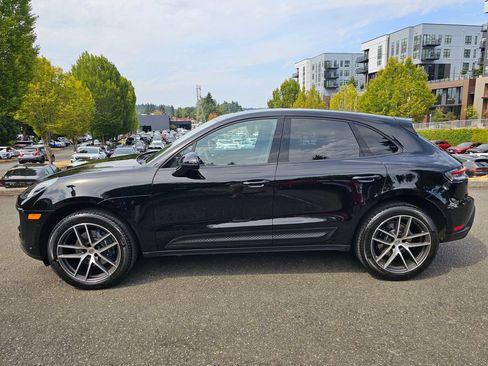 Used 2025 Porsche Macan AWD/4WD image 8