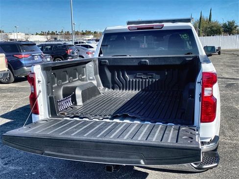 Used 2025 Chevrolet Silverado 1500 LT image 17