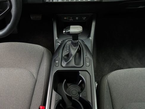 Used 2025 Kia K4 FWD image 14