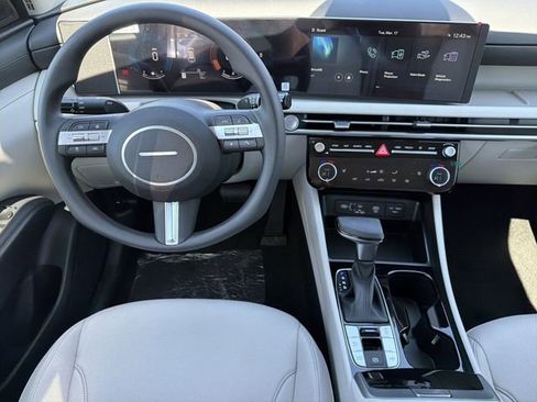 New 2026 Hyundai Tucson SEL image 23