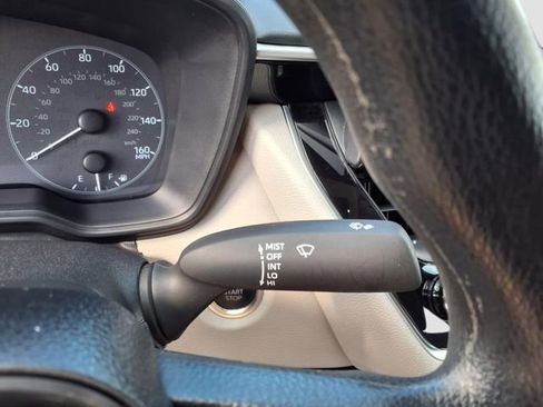 Used 2025 Toyota Corolla LE w/ Convenience Package image 25