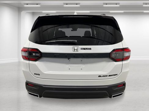 New 2025 Honda Pilot Black Edition image 5