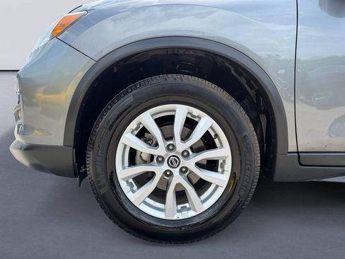 Used 2019 Nissan Rogue SV AWD/4WD image 9