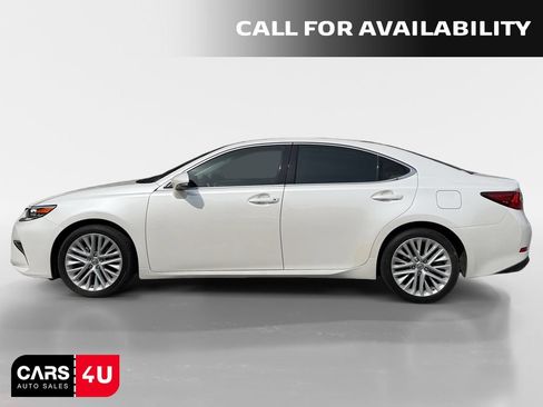 Used 2017 Lexus ES 350 w/ Ultra Luxury Package FWD image 4