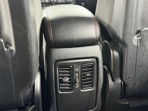 Used 2025 Dodge Durango GT w/ Blacktop Package AWD/4WD image 37