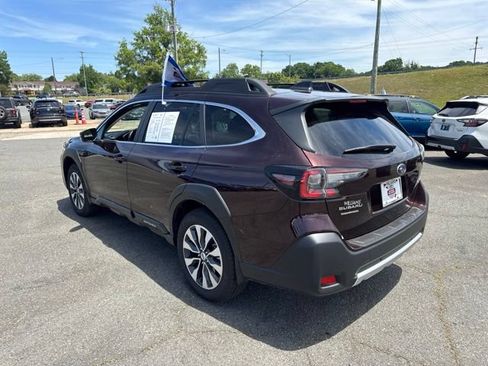 Used 2025 Subaru Outback Limited AWD/4WD image 5