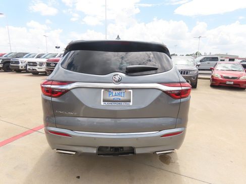 Used 2021 Buick Enclave Avenir w/ Avenir Technology Package FWD image 13