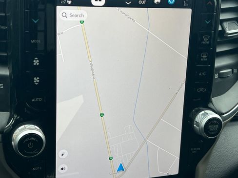 Used 2024 RAM 2500 Laramie image 16