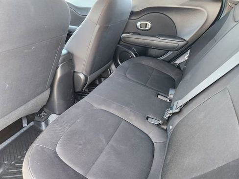 Used 2017 Kia Soul FWD image 8