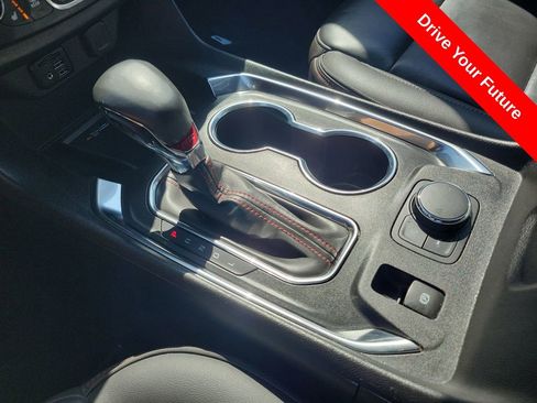 Used 2023 Chevrolet Traverse RS w/ LPO, Floor Liner Package FWD image 17