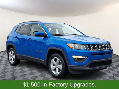 Used 2018 Jeep Compass Latitude AWD/4WD image 1