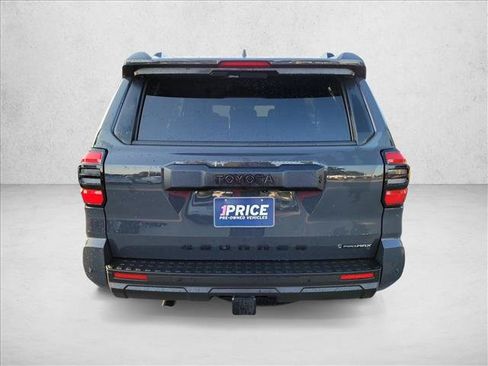 Used 2026 Toyota 4Runner TRD Off-Road Premium AWD/4WD image 6
