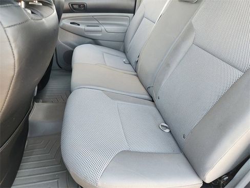 Used 2013 Toyota Tacoma PreRunner image 13