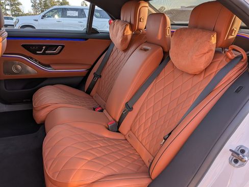 Used 2024 Mercedes-Benz S 580 4MATIC Sedan image 32