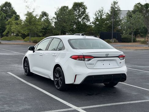 Used 2023 Toyota Corolla SE FWD image 5