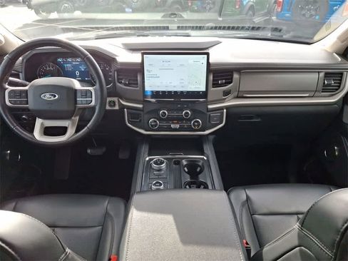 Used 2022 Ford Expedition Max XLT w/ Livery Package image 10