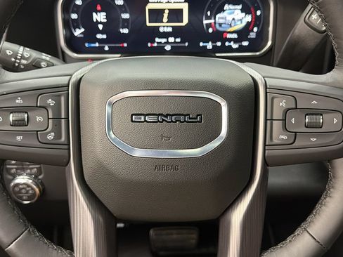 Used 2026 GMC Sierra 3500 Denali Ultimate AWD/4WD image 25