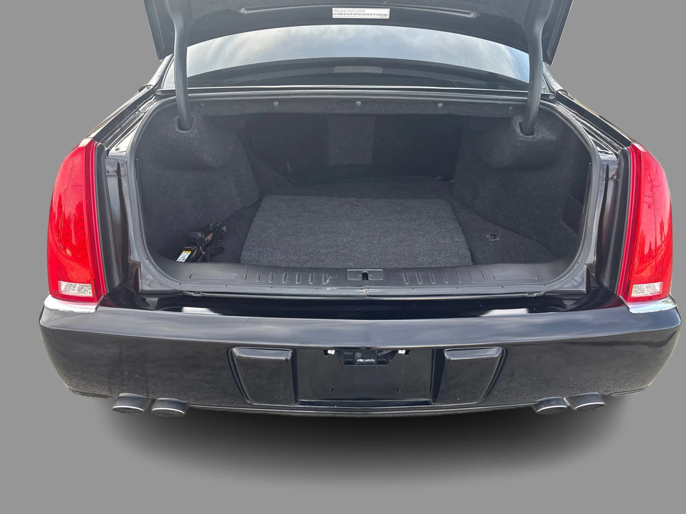Used 2006 Cadillac DTS FWD image 15