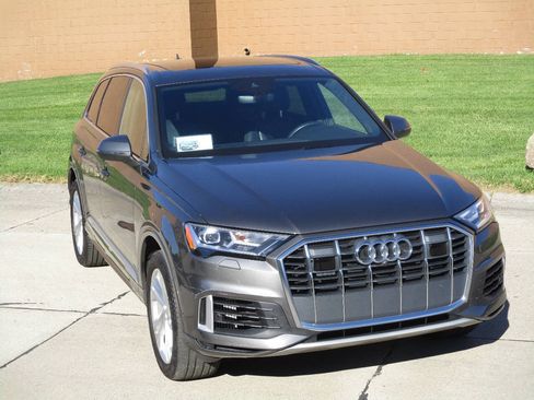 Used 2021 Audi Q7 3.0T Premium Plus w/ Executive Package AWD/4WD image 9