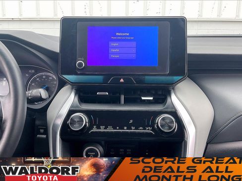 Used 2023 Toyota Venza LE image 37