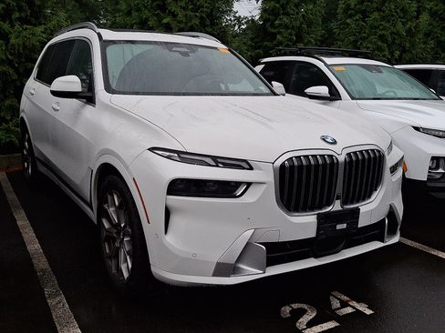 Used 2024 BMW X7 xDrive40i AWD/4WD image 5
