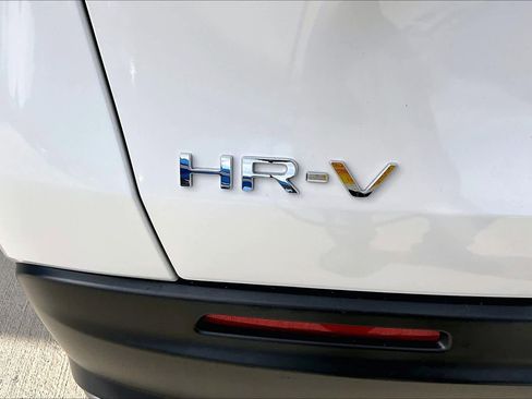 Used 2024 Honda HR-V Sport image 10