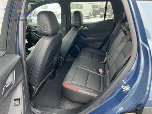 New 2026 Chevrolet Equinox RS w/ Convenience Package III AWD/4WD image 10
