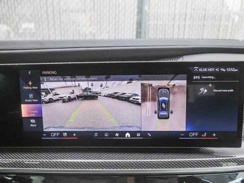 Used 2025 BMW 750e xDrive w/ Premium Package image 20