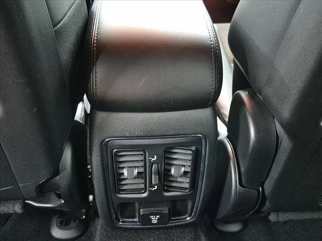 Used 2021 Jeep Grand Cherokee Laredo X RWD image 17