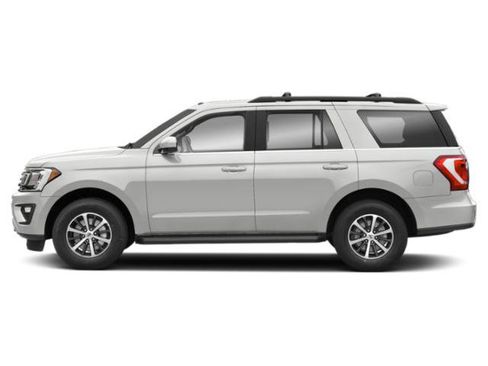 Used 2018 Ford Expedition XLT w/ Equipment Group 201A AWD/4WD image 3