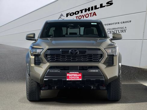 Used 2026 Toyota Tacoma TRD Off-Road w/ TRD Off Road Upgrade Package AWD/4WD image 2