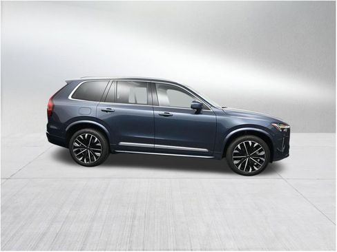 New 2026 Volvo XC90 B6 Plus w/ Protection Package Premier AWD/4WD image 6