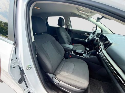 Used 2026 Kia Sportage LX FWD image 15