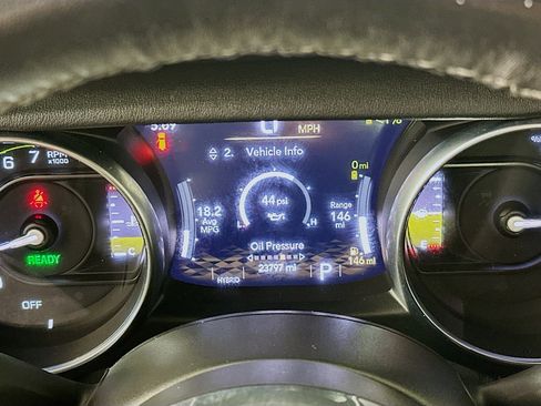 Used 2023 Jeep Wrangler Sahara w/ Cold Weather Group AWD/4WD image 18