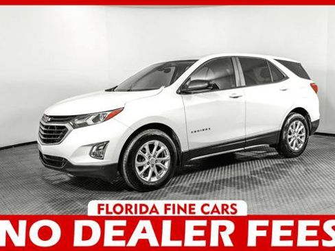 Used 2020 Chevrolet Equinox LS w/ LS Convenience Package FWD image 1
