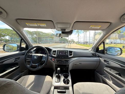 Used 2019 Honda Pilot LX image 18