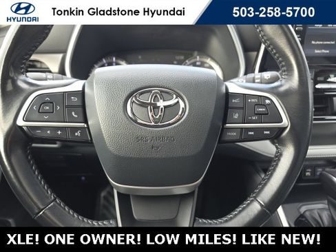 Used 2022 Toyota Highlander XLE image 15