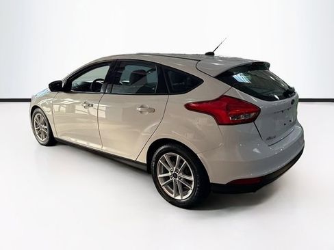 Used 2017 Ford Focus SE image 8