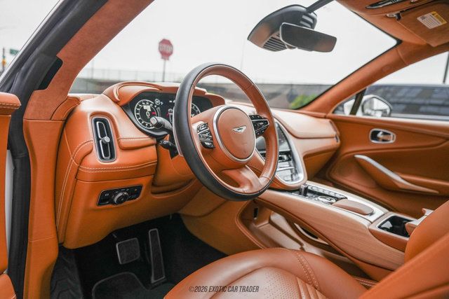 Used 2021 Aston Martin DBX AWD/4WD image 25