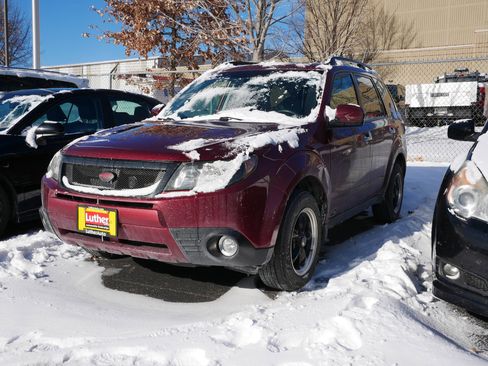 Used 2013 Subaru Forester 2.5X Limited image 3