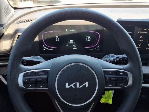 Used 2025 Kia Sportage LX FWD image 15