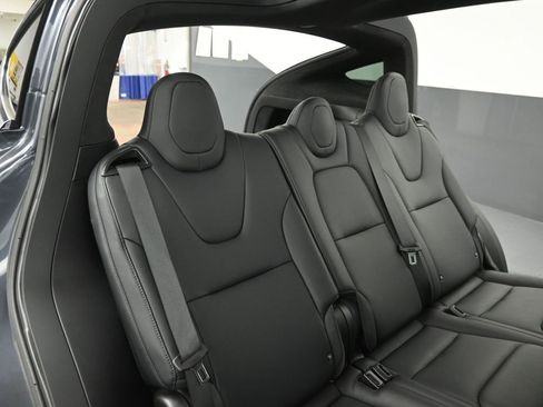 Used 2018 Tesla Model X 75D image 24