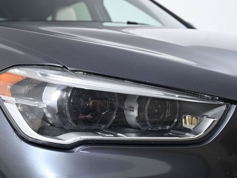 Used 2017 BMW X1 xDrive28i AWD/4WD image 9