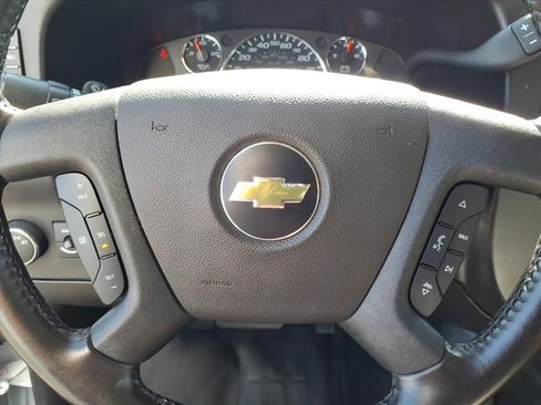 Used 2022 Chevrolet Express 3500 w/ Power Convenience Package image 6