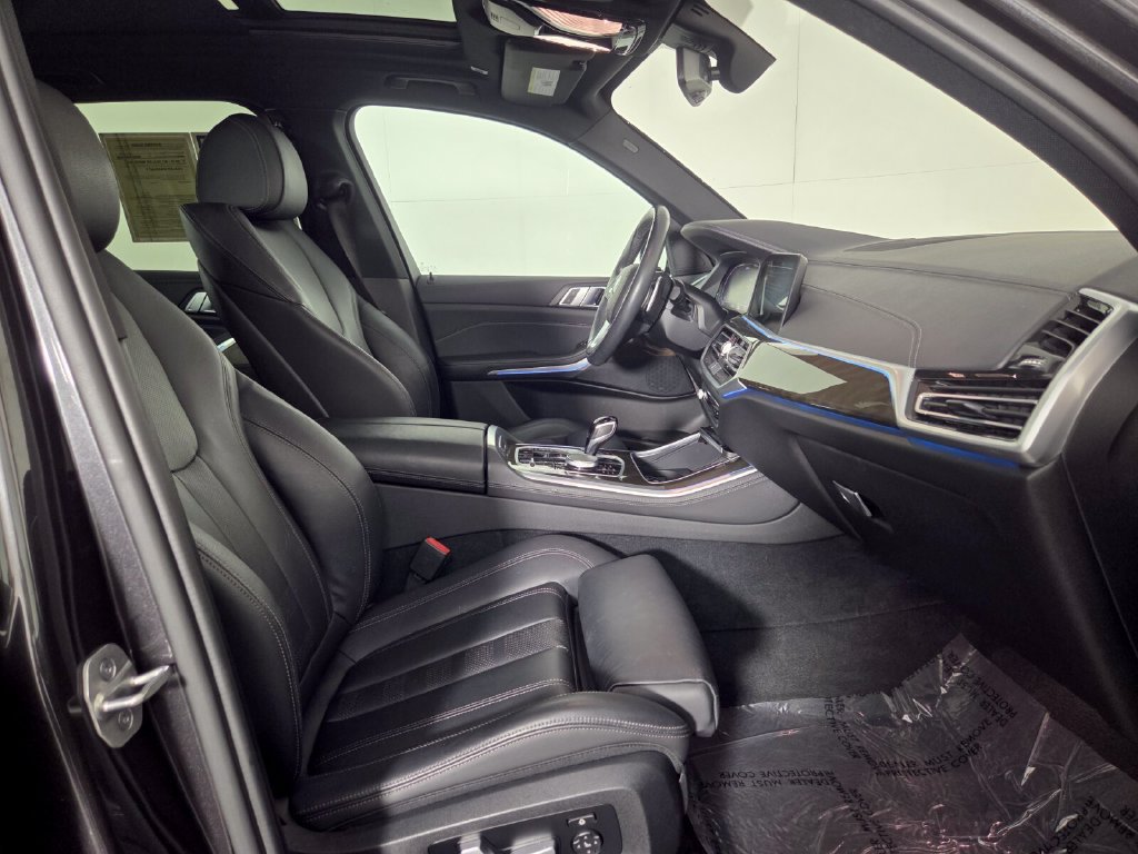 Used 2022 BMW X5 xDrive45e w/ Premium Package AWD/4WD image 32