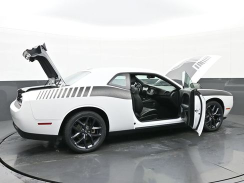 Used 2023 Dodge Challenger SXT w/ Plus Package image 51